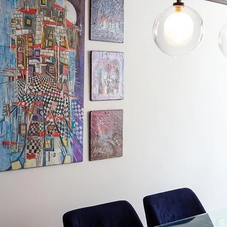 Stupendo- Two Rooms, Patio With Refreshing Pond-Center-Air Conditioning-Free Park Lisbon Exterior photo