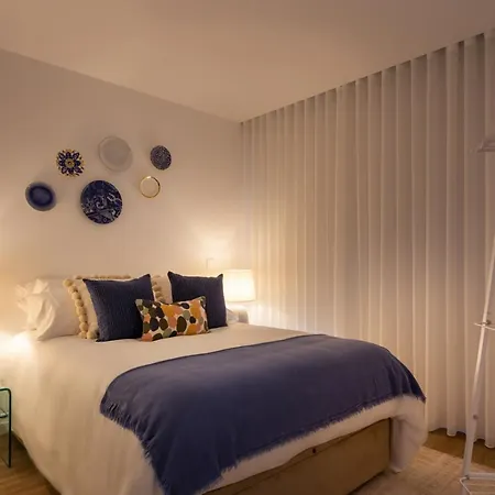 Stupendo- Two Rooms, Patio With Refreshing Pond-Center-Air Conditioning-Free Park Lisbon Exterior photo